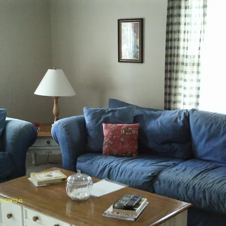 The Cottage At The Corner House B&B